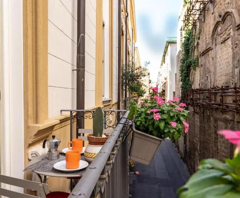 Palazzo Sambuca Apartment Kalsa 팔레르모 0*,  이탈리아