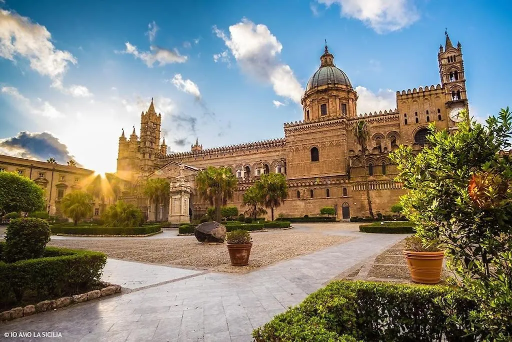 Palazzo Sambuca Apartment Kalsa Palermo Italy